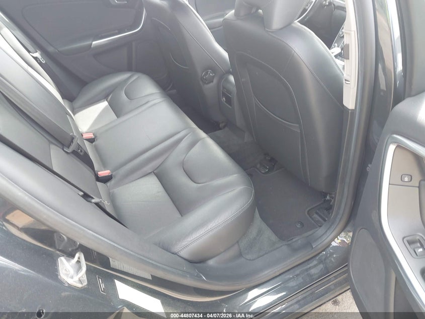 2015 Volvo V60 T5 Premier VIN: YV140MEB5F1199398 Lot: 44807434