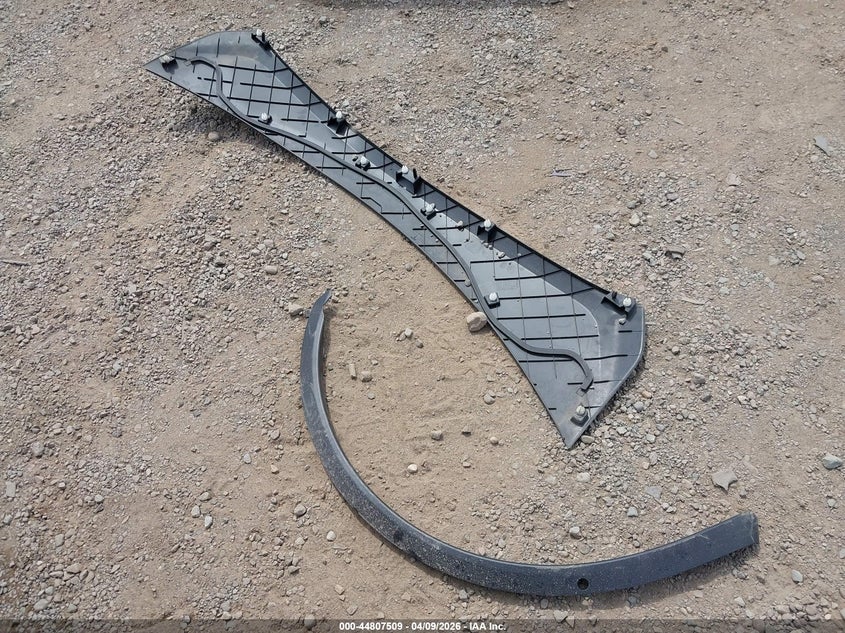 2022 Tesla Model X Plaid Tri Motor All-Wheel Drive VIN: 7SAXCBE65NF362710 Lot: 44807509