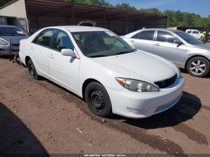 2005 Toyota Camry Le