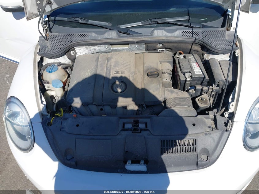 2013 Volkswagen Beetle 2.5L VIN: 3VW5P7AT4DM829589 Lot: 44807577