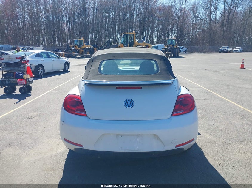 2013 Volkswagen Beetle 2.5L VIN: 3VW5P7AT4DM829589 Lot: 44807577