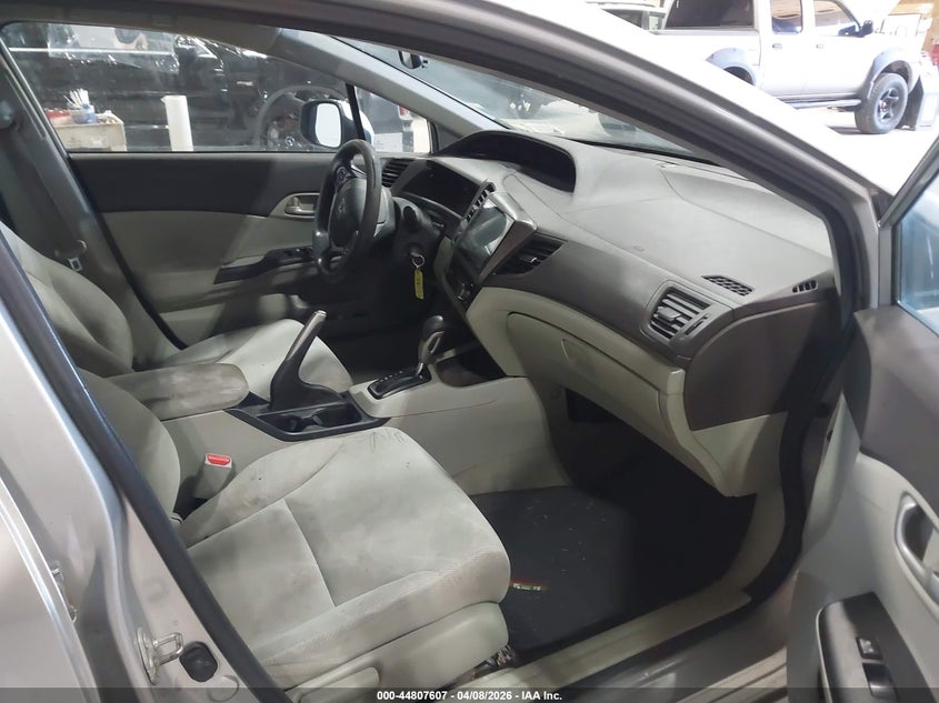 19XFB2F56CE313018 2012 Honda Civic 1.8 Lx grey