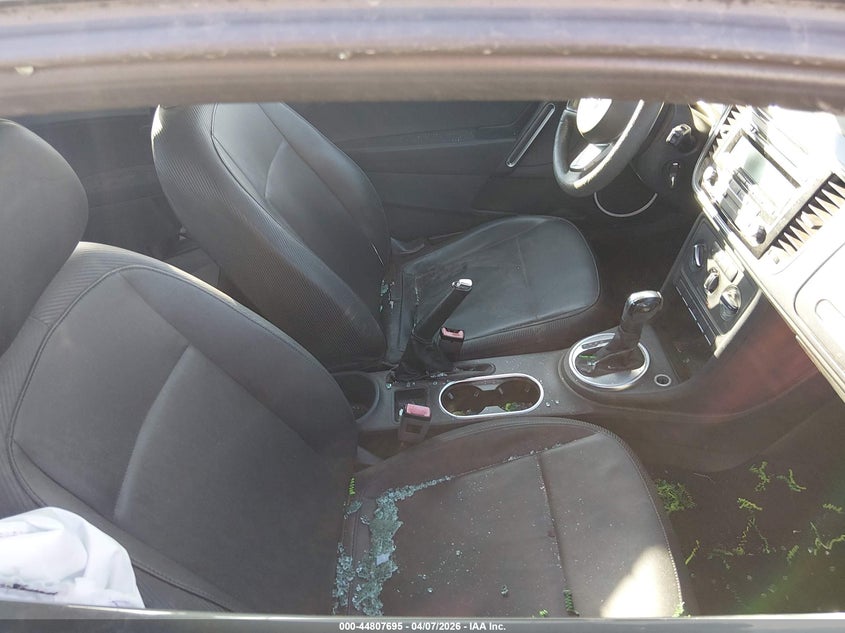 2012 Volkswagen Beetle 2.5L