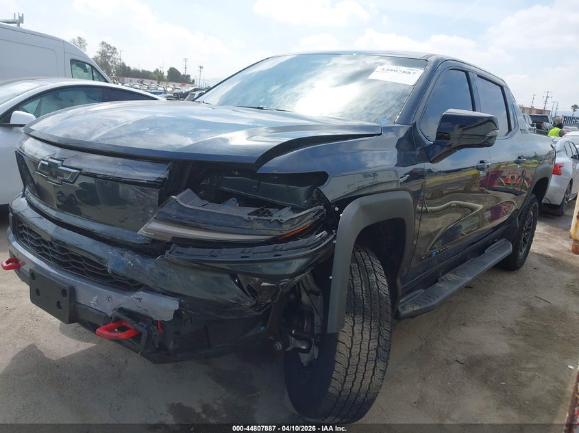2026 CHEVROLET SILVERADO EV auction photo 2