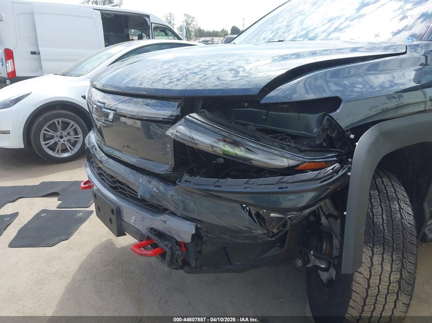 2026 CHEVROLET SILVERADO EV auction photo 6