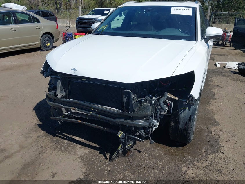2021 Audi Q3 Premium Plus 45 Tfsi S Line Quattro Tiptronic VIN: WA1EECF34M1019137 Lot: 44807937