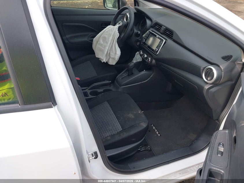 2024 Nissan Versa 1.6 S