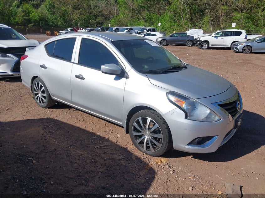 2019 Nissan Versa 1.6 S+