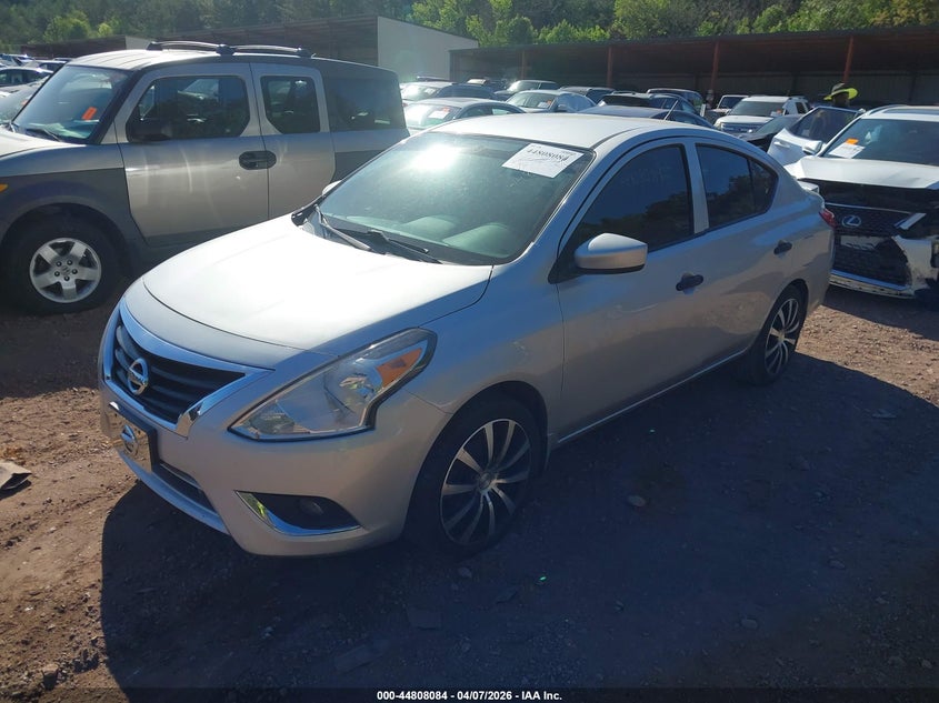 2019 Nissan Versa 1.6 S+