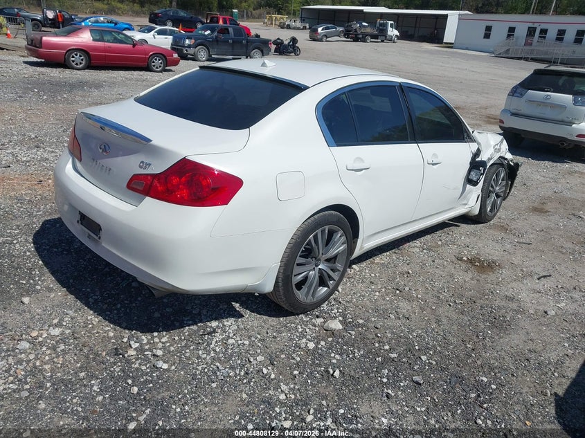 2013 Infiniti G37X