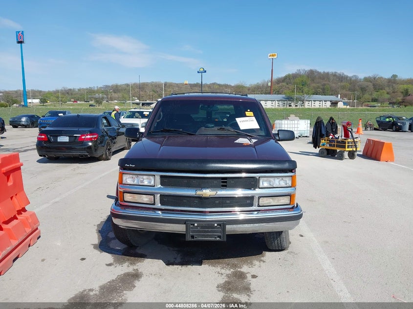 1996 Chevrolet Suburban K1500 VIN: 3GNFK16R5TG126846 Lot: 44808286