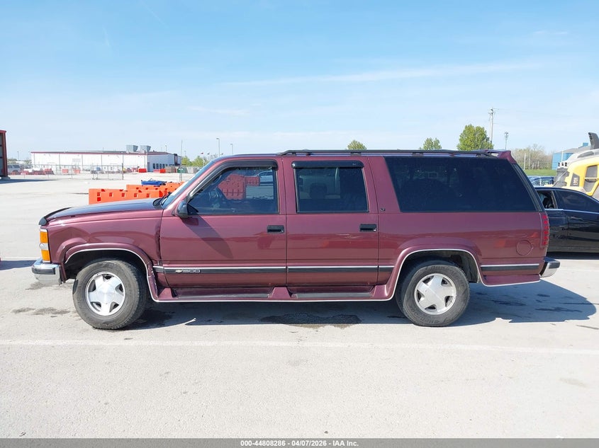 1996 Chevrolet Suburban K1500 VIN: 3GNFK16R5TG126846 Lot: 44808286