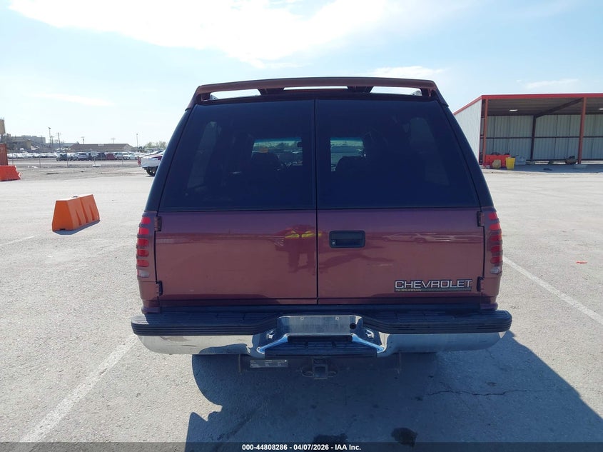 1996 Chevrolet Suburban K1500 VIN: 3GNFK16R5TG126846 Lot: 44808286
