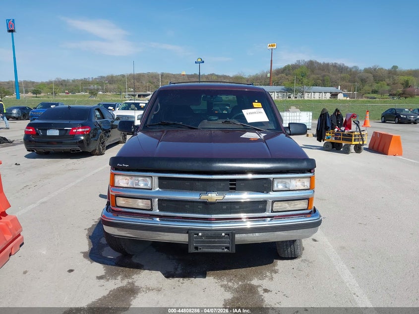1996 Chevrolet Suburban K1500 VIN: 3GNFK16R5TG126846 Lot: 44808286