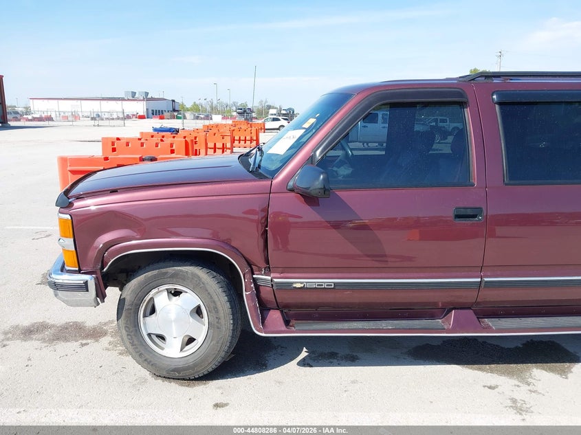 1996 Chevrolet Suburban K1500 VIN: 3GNFK16R5TG126846 Lot: 44808286