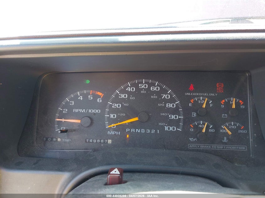 1996 Chevrolet Suburban K1500 VIN: 3GNFK16R5TG126846 Lot: 44808286