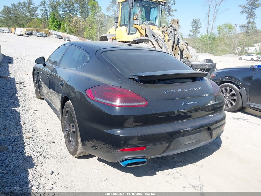 2015 Porsche Panamera 4