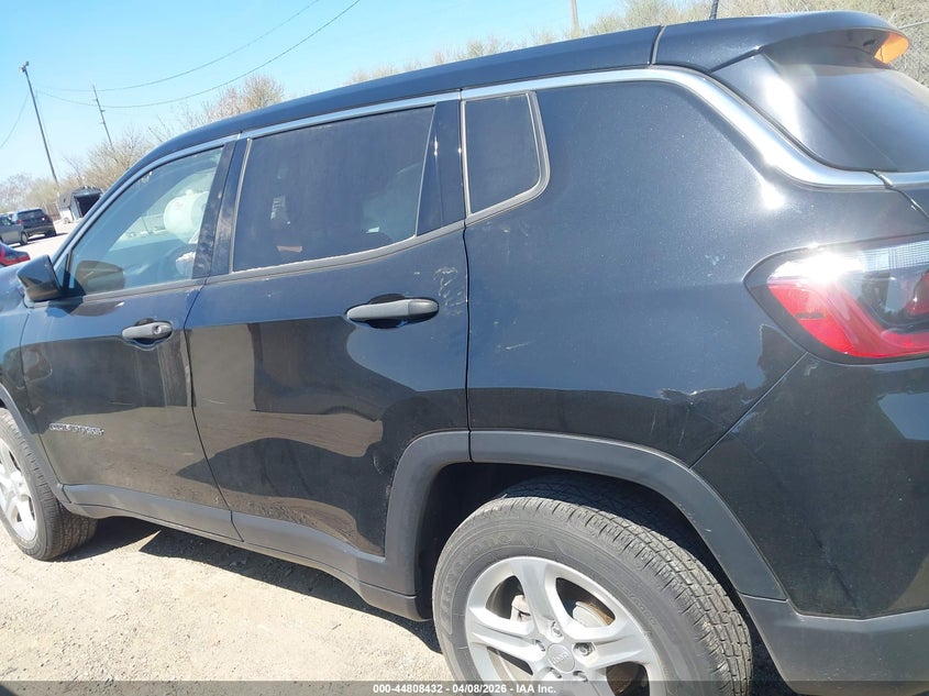 3C4NJDAN7PT520696 2023 Jeep Compass 2.0 Sport 4X4 black