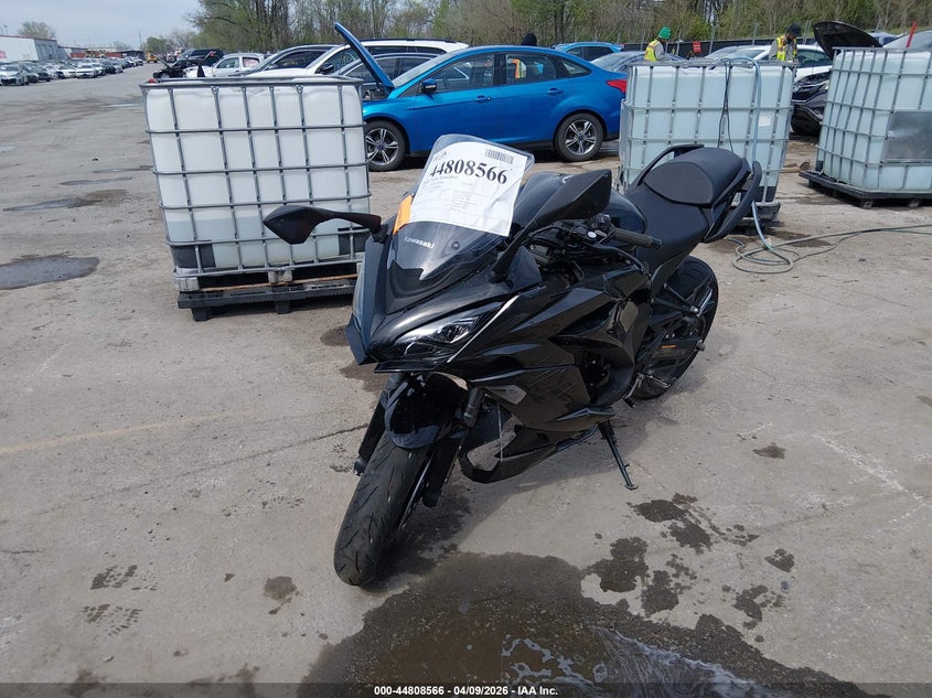 2025 KAWASAKI ZX1100 auction photo 2