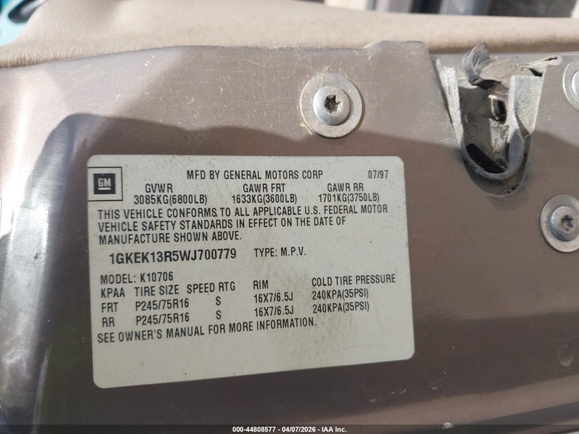 1998 GMC Yukon Slt VIN: 1GKEK13R5WJ700779 Lot: 44808577