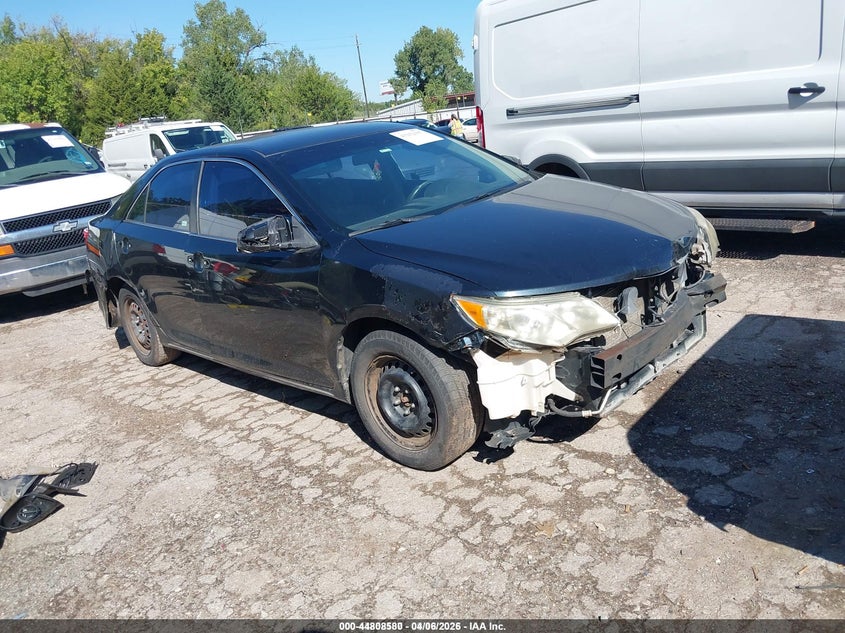 2014 TOYOTA CAMRY LE