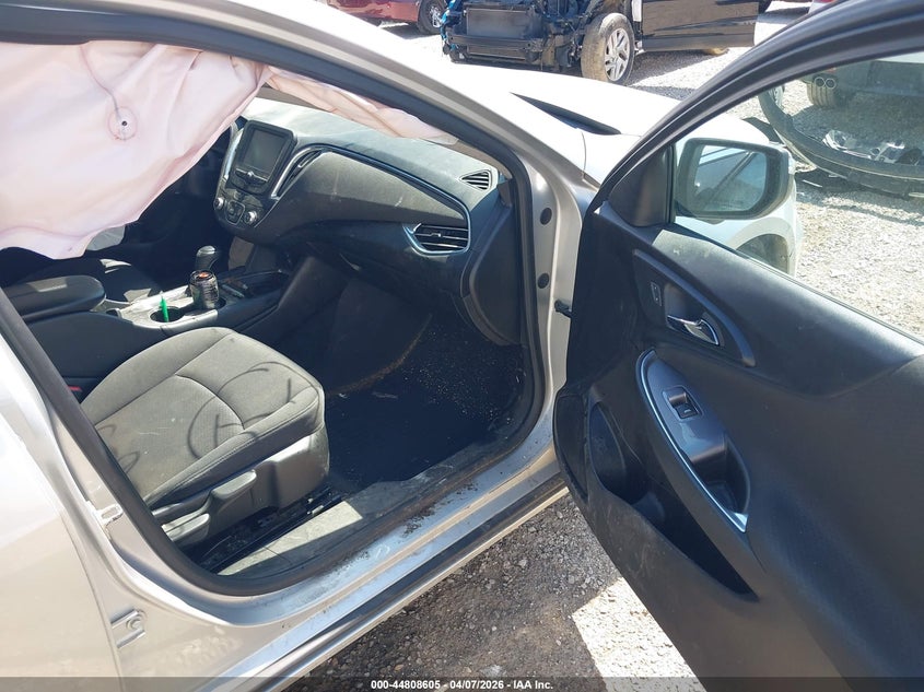 2018 CHEVROLET MALIBU auction photo 5