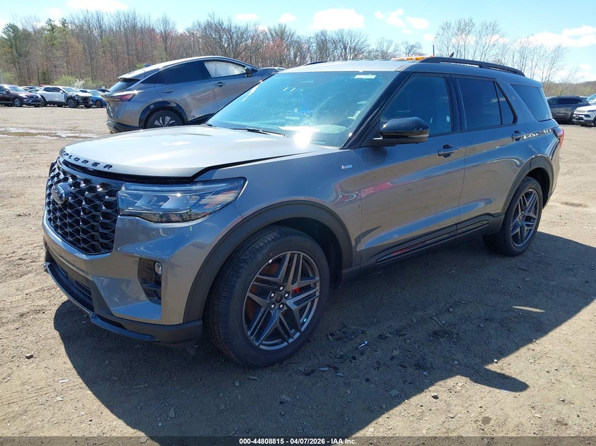 2025 Ford Explorer St-Line