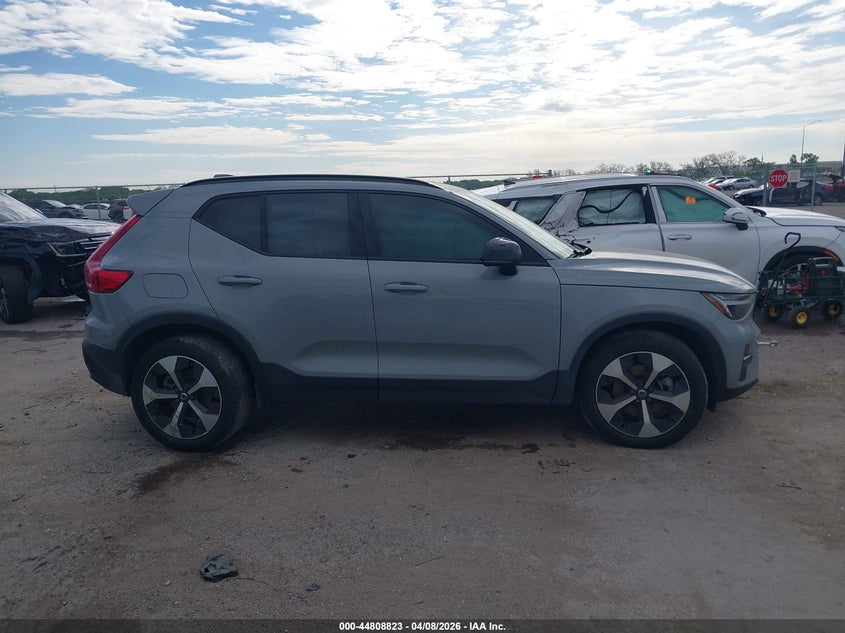 2024 Volvo Xc40 B5 Core Dark Theme VIN: YV4L12UK6R2312145 Lot: 44808823