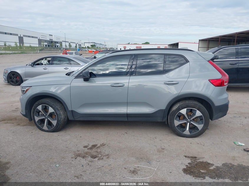 2024 Volvo Xc40 B5 Core Dark Theme VIN: YV4L12UK6R2312145 Lot: 44808823