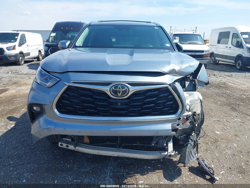 2021 Toyota Highlander Platinum VIN: 5TDFZRBH0MS068857 Lot: 44808849