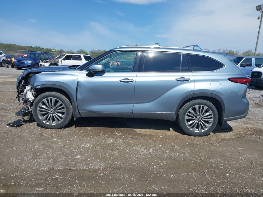 2021 Toyota Highlander Platinum VIN: 5TDFZRBH0MS068857 Lot: 44808849