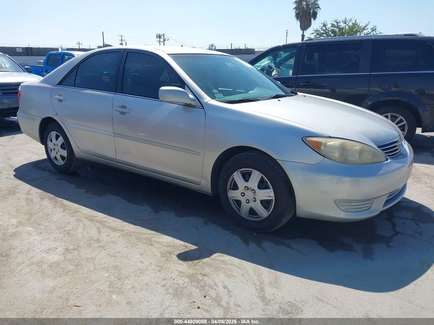 2005 Toyota Camry Le