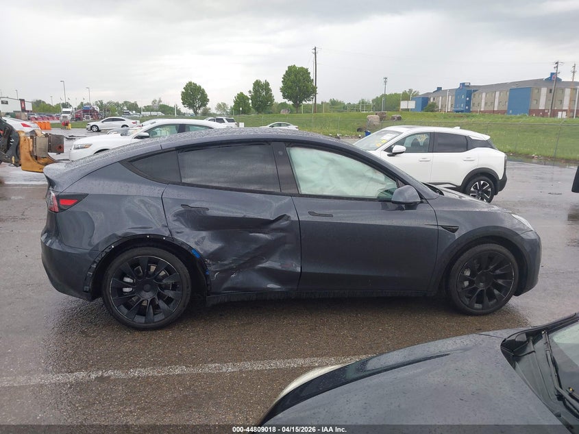 2021 Tesla Model Y Long Range Dual Motor All-Wheel Drive VIN: 5YJYGDEE5MF191545 Lot: 44809018