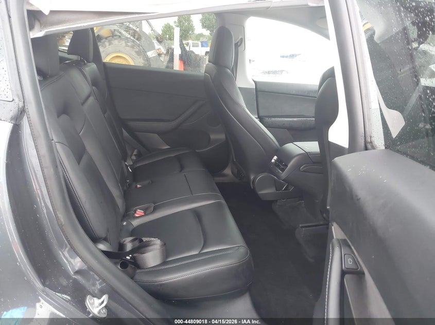 2021 Tesla Model Y Long Range Dual Motor All-Wheel Drive VIN: 5YJYGDEE5MF191545 Lot: 44809018