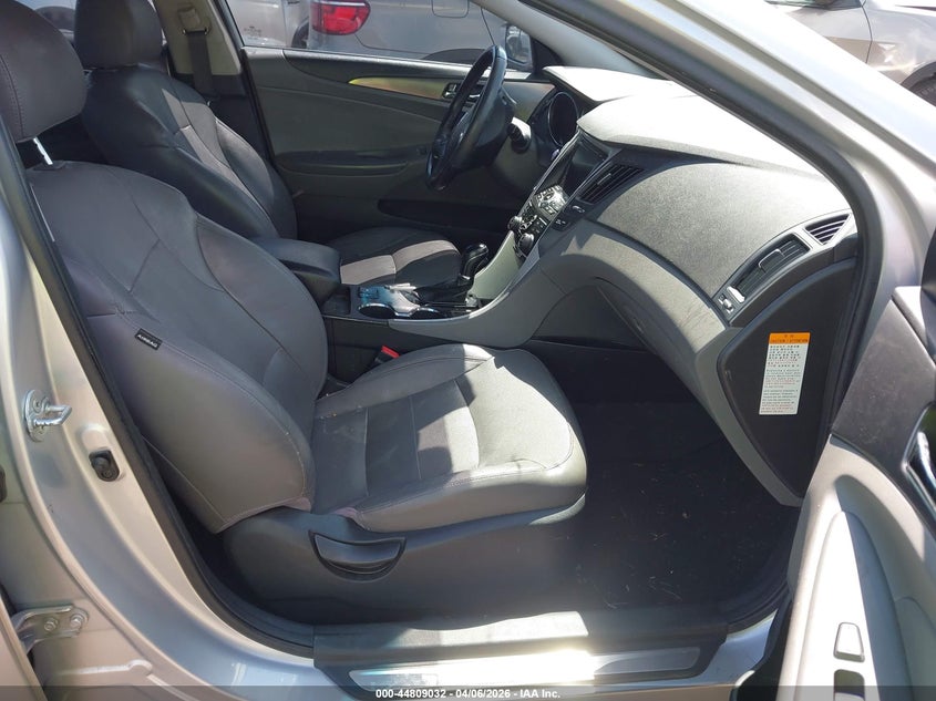 HYUNDAI SONATA HYBRID 2012 VIN KMHEC4A46CA044732