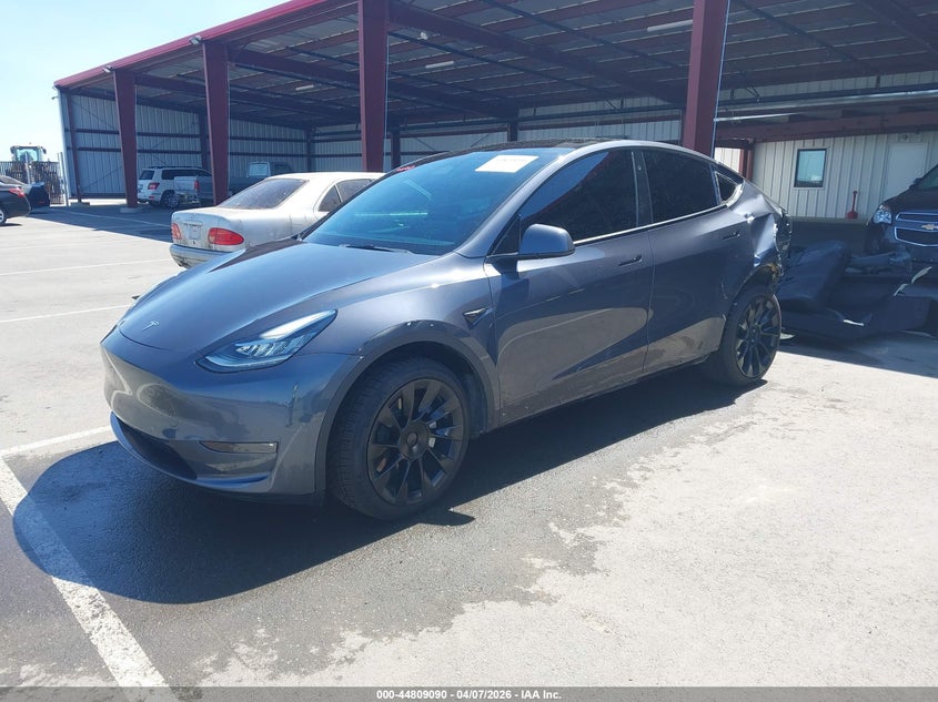 2022 Tesla Model Y Long Range Dual Motor All-Wheel Drive