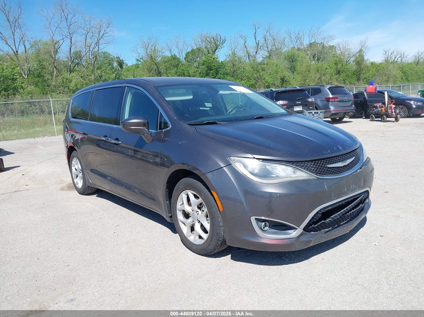 2018 Chrysler Pacifica Touring Plus