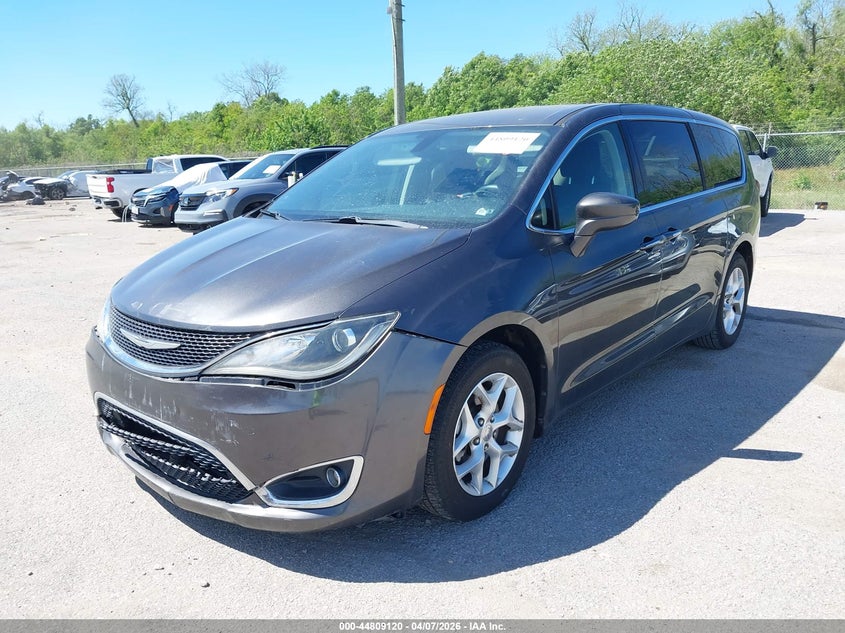 2018 Chrysler Pacifica Touring Plus