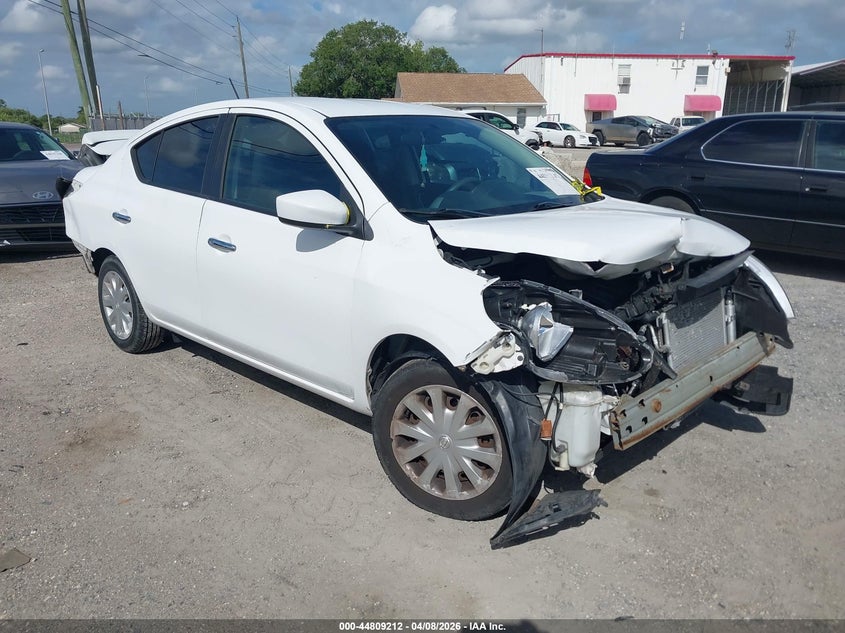 2015 Nissan Versa 1.6 Sv