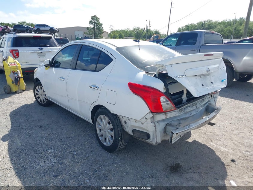 2015 Nissan Versa 1.6 Sv