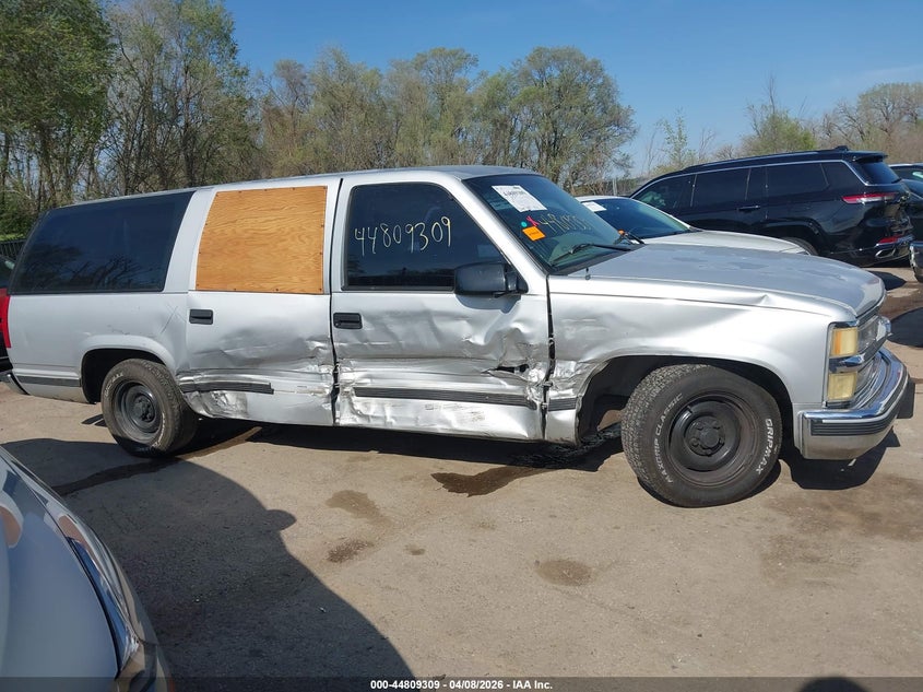 1995 Chevrolet Suburban C1500 VIN: 3GNEC16K7SG102297 Lot: 44809309