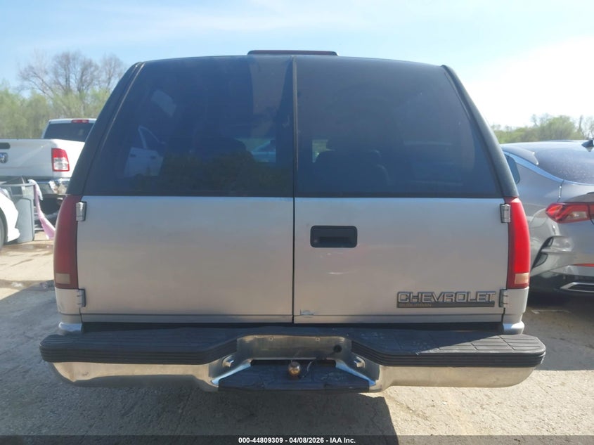 1995 Chevrolet Suburban C1500 VIN: 3GNEC16K7SG102297 Lot: 44809309