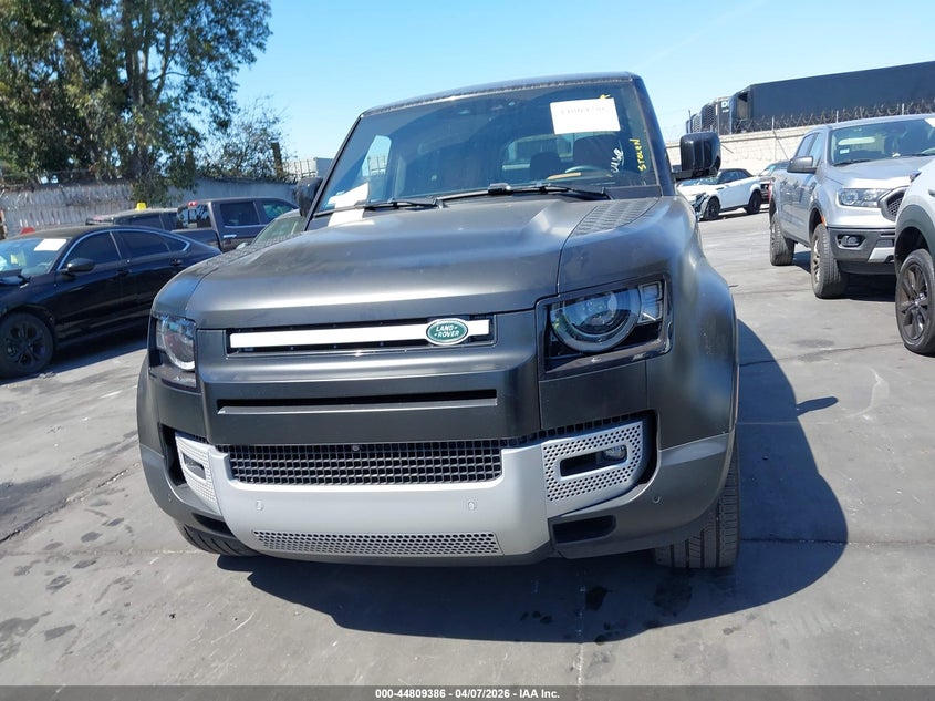 2024 Land Rover Defender 110 P500 Se VIN: SALEPEFE9R2272168 Lot: 44809386