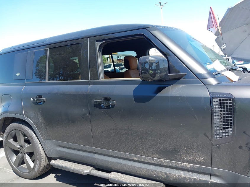 2024 Land Rover Defender 110 P500 Se VIN: SALEPEFE9R2272168 Lot: 44809386