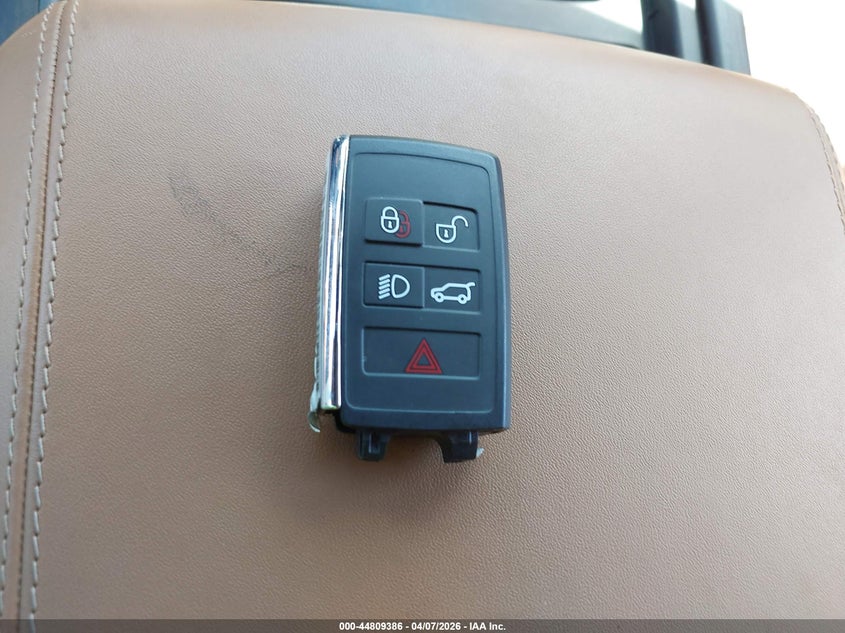 2024 Land Rover Defender 110 P500 Se VIN: SALEPEFE9R2272168 Lot: 44809386