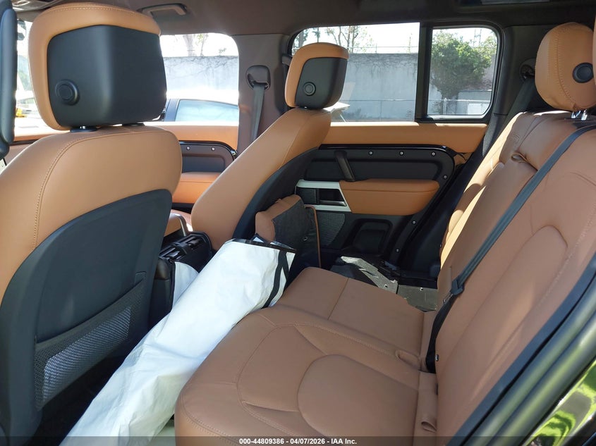 2024 Land Rover Defender 110 P500 Se VIN: SALEPEFE9R2272168 Lot: 44809386