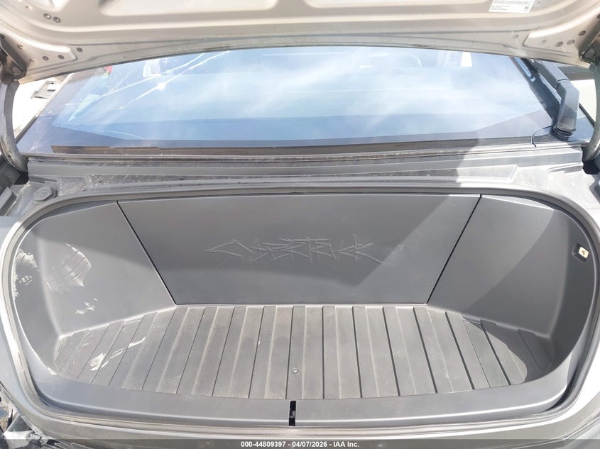 2025 Tesla Cybertruck All-Wheel Drive VIN: 7G2CEHED4SA058605 Lot: 44809397