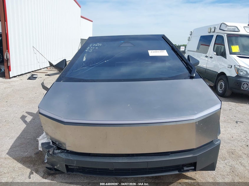 2025 Tesla Cybertruck All-Wheel Drive VIN: 7G2CEHED4SA058605 Lot: 44809397