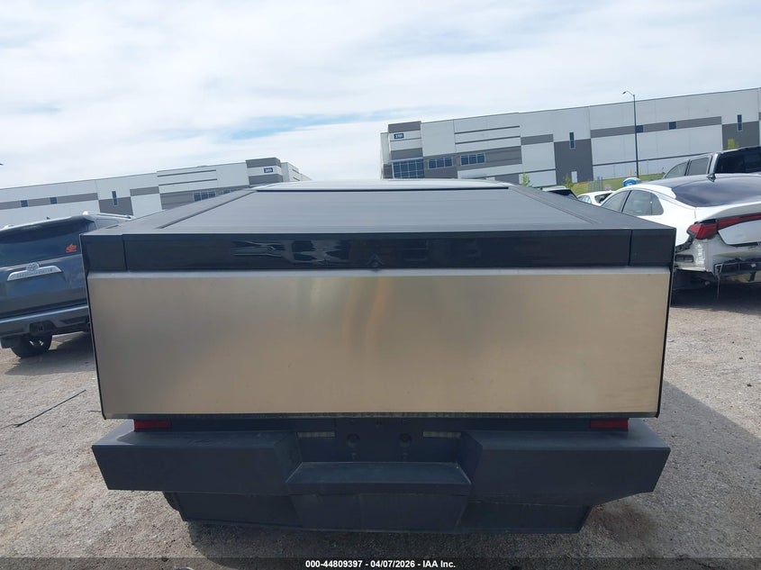 2025 Tesla Cybertruck All-Wheel Drive VIN: 7G2CEHED4SA058605 Lot: 44809397