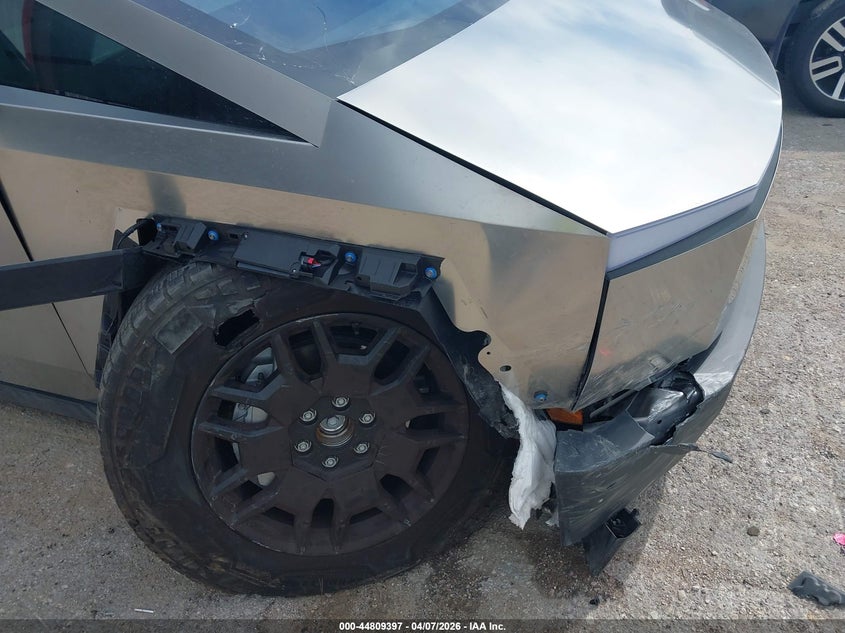 2025 Tesla Cybertruck All-Wheel Drive VIN: 7G2CEHED4SA058605 Lot: 44809397